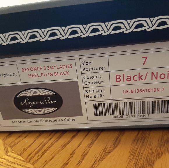 Ladies strappy heeled sandals. Sergio Bari. Size 7 - Picture 5 of 5